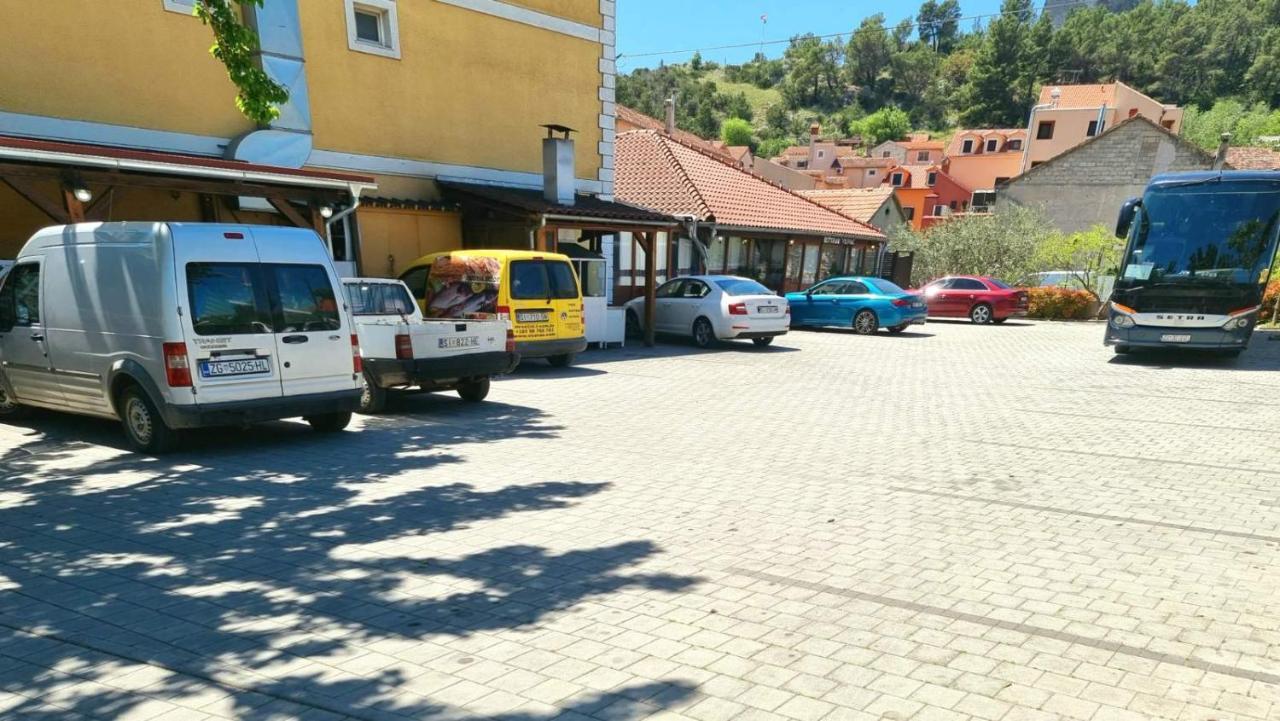 Visovac Rooms And Breakfast Skradin Exterior photo