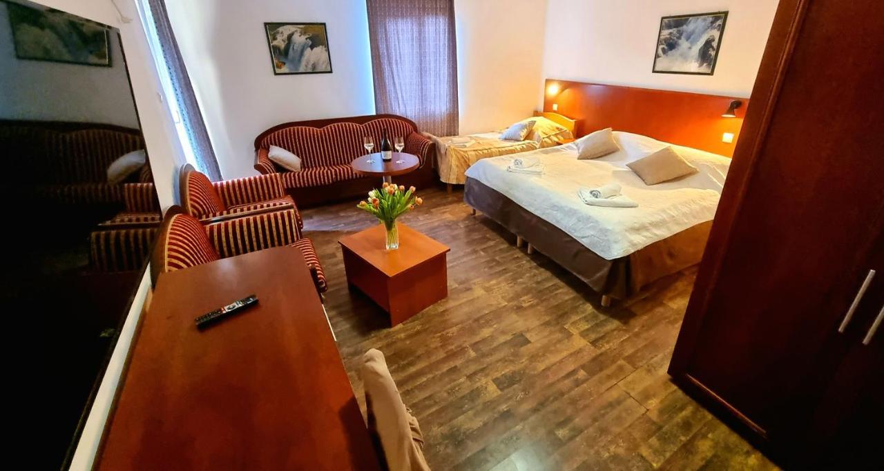 Visovac Rooms And Breakfast Skradin Exterior photo
