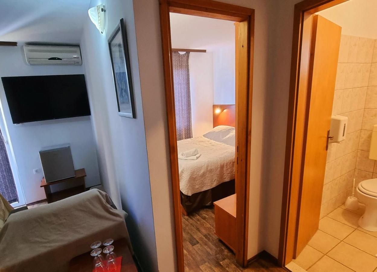 Visovac Rooms And Breakfast Skradin Exterior photo