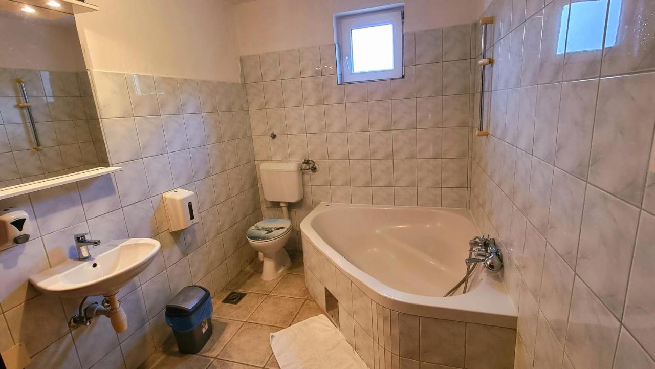 Visovac Rooms And Breakfast Skradin Exterior photo