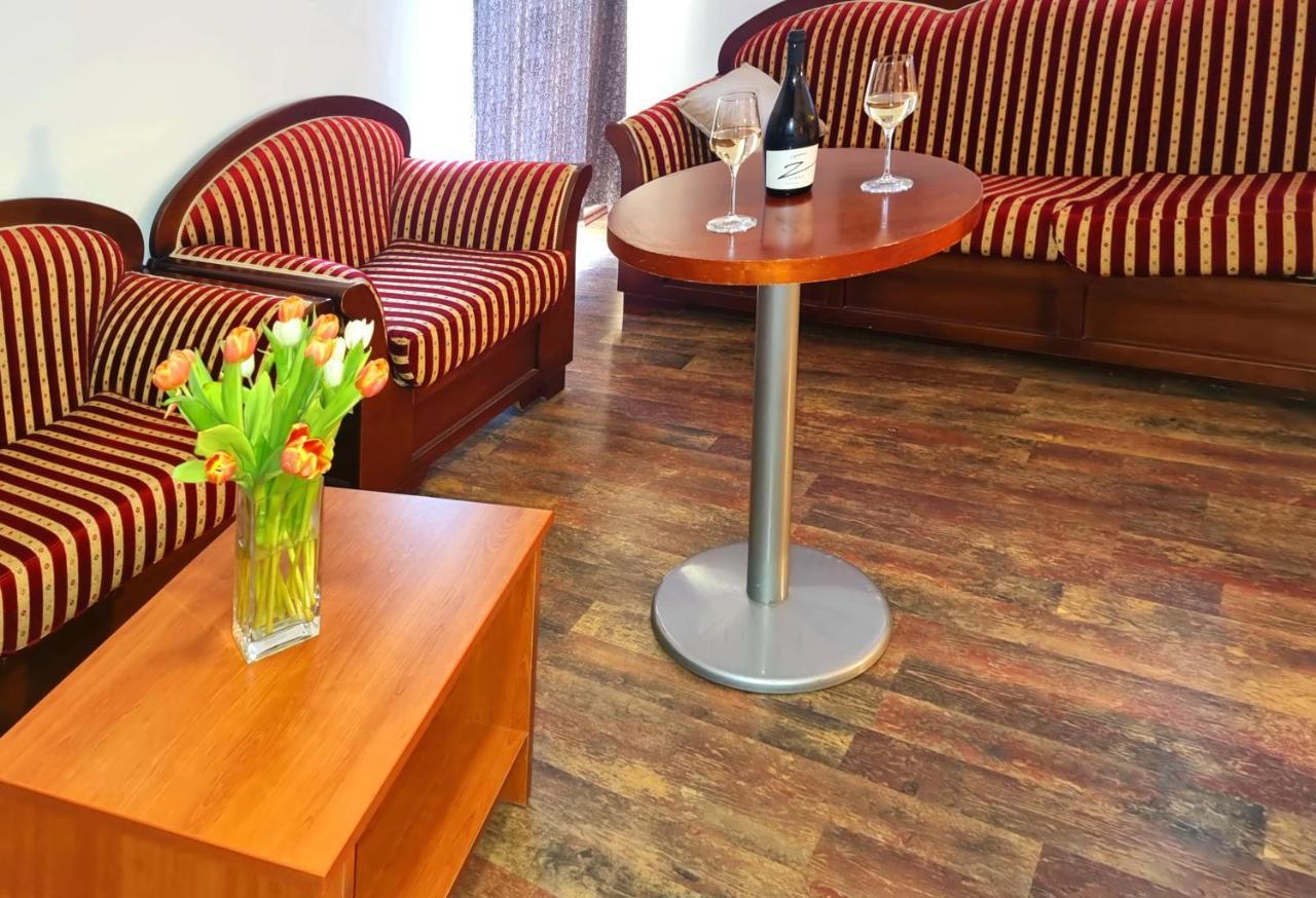 Visovac Rooms And Breakfast Skradin Exterior photo